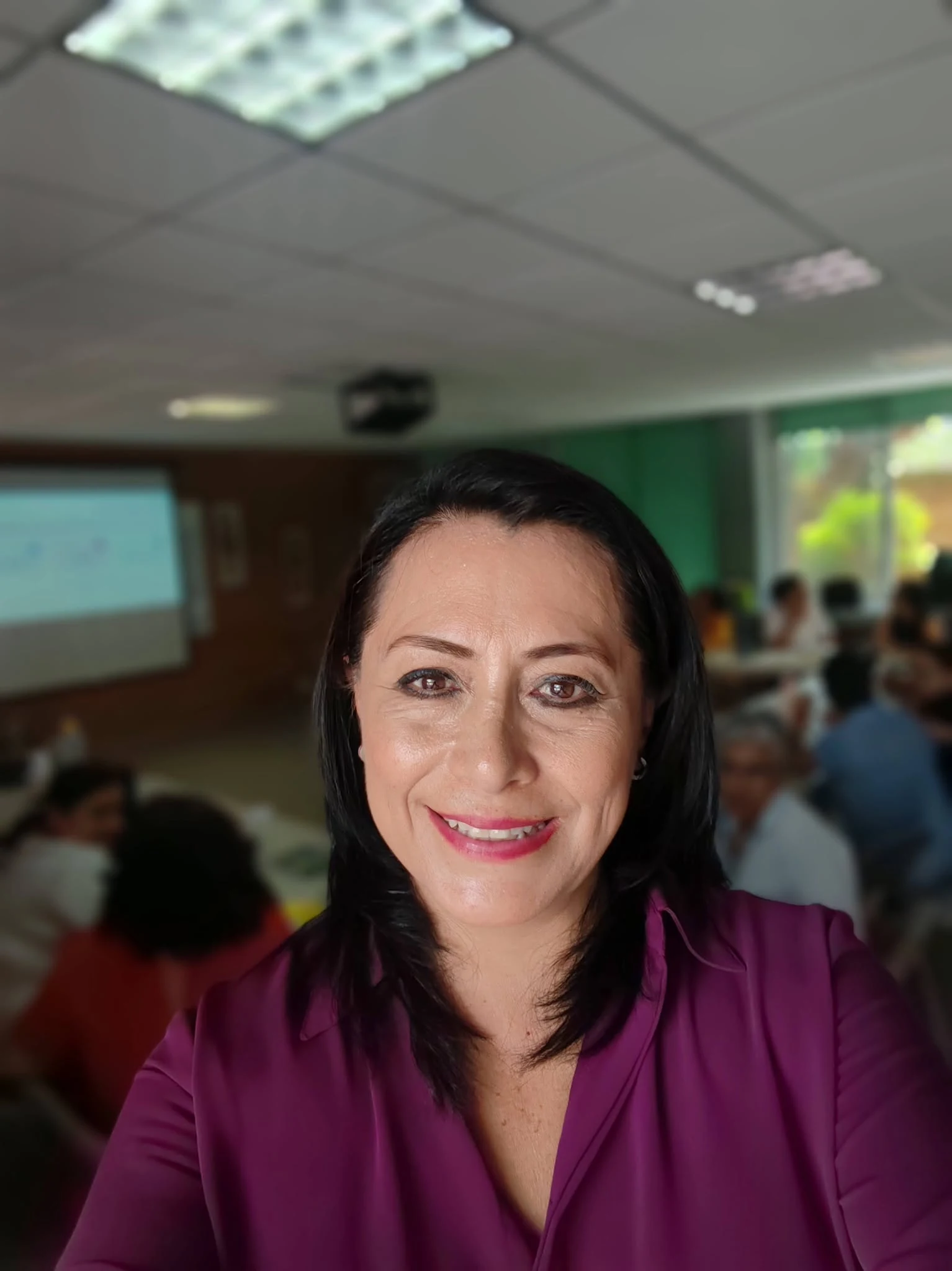 Profesional de Psicointegra-Te en un espacio de formación y acompañamiento psicológico
